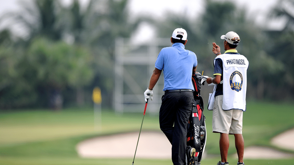 Get a Job as a Golf Caddy